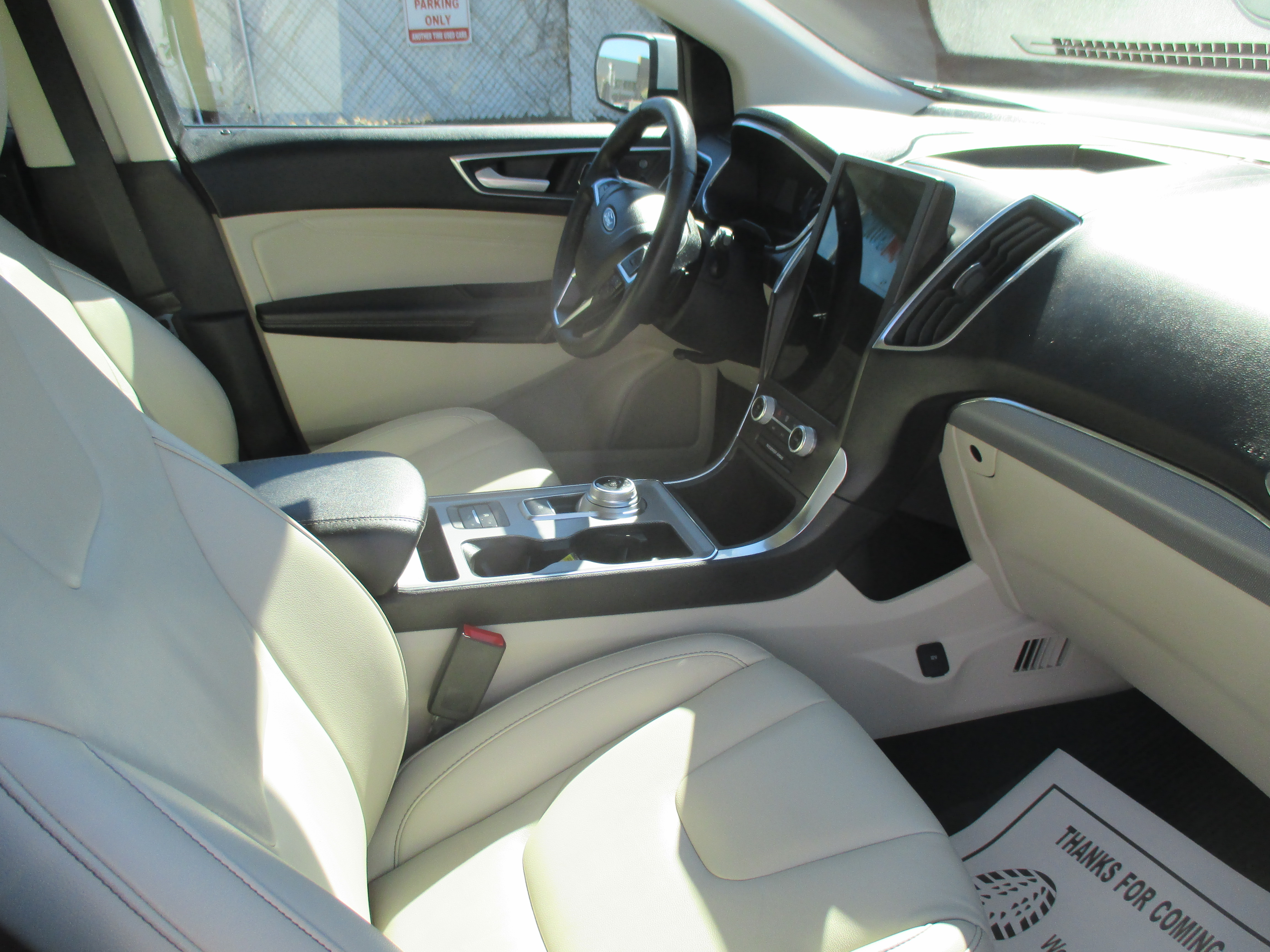 Used 2021 Ford Edge Titanium Sport Utility 4D AWD/4WD image 4