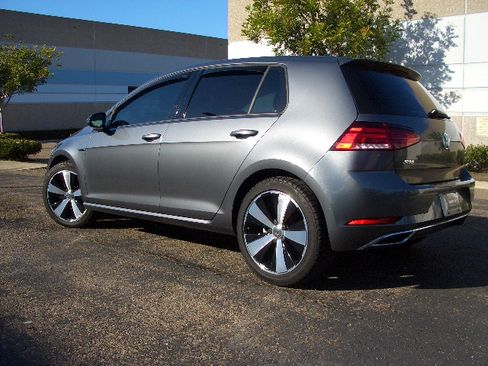 Used 2019 Volkswagen Golf 4-Door FWD image 6