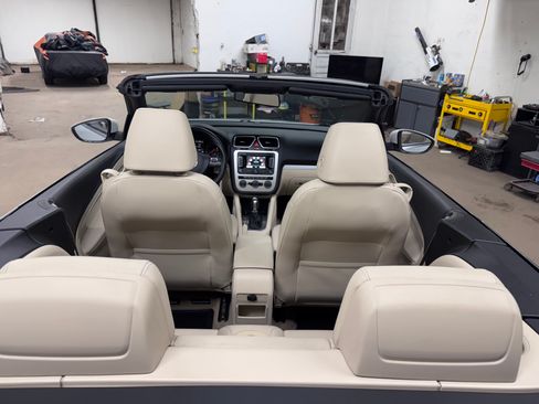 Used 2015 Volkswagen Eos Komfort image 27