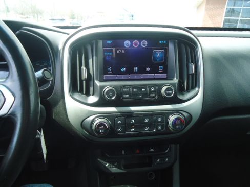 Used 2015 Chevrolet Colorado LT image 17