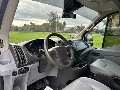 Used 2017 Ford Transit 250 image 9