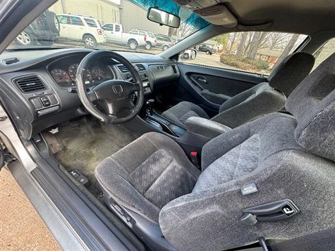 Used 2002 Honda Accord LX image 10