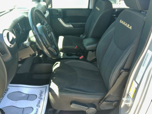 Used 2015 Jeep Wrangler 4WD Unlimited Sahara image 47
