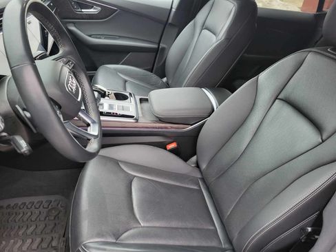 Used 2021 Audi Q8 Premium Plus image 11