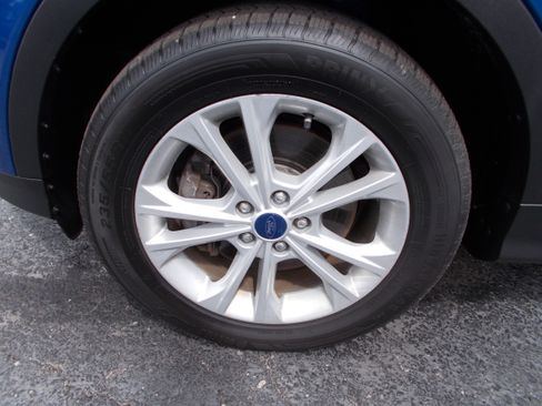Used 2017 Ford Escape 4WD SE image 10