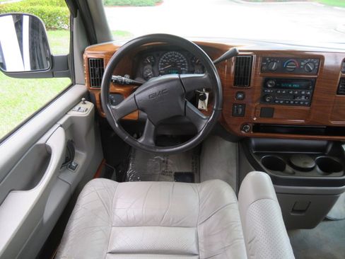 Used 2004 GMC Savana 1500 SLT RWD image 17