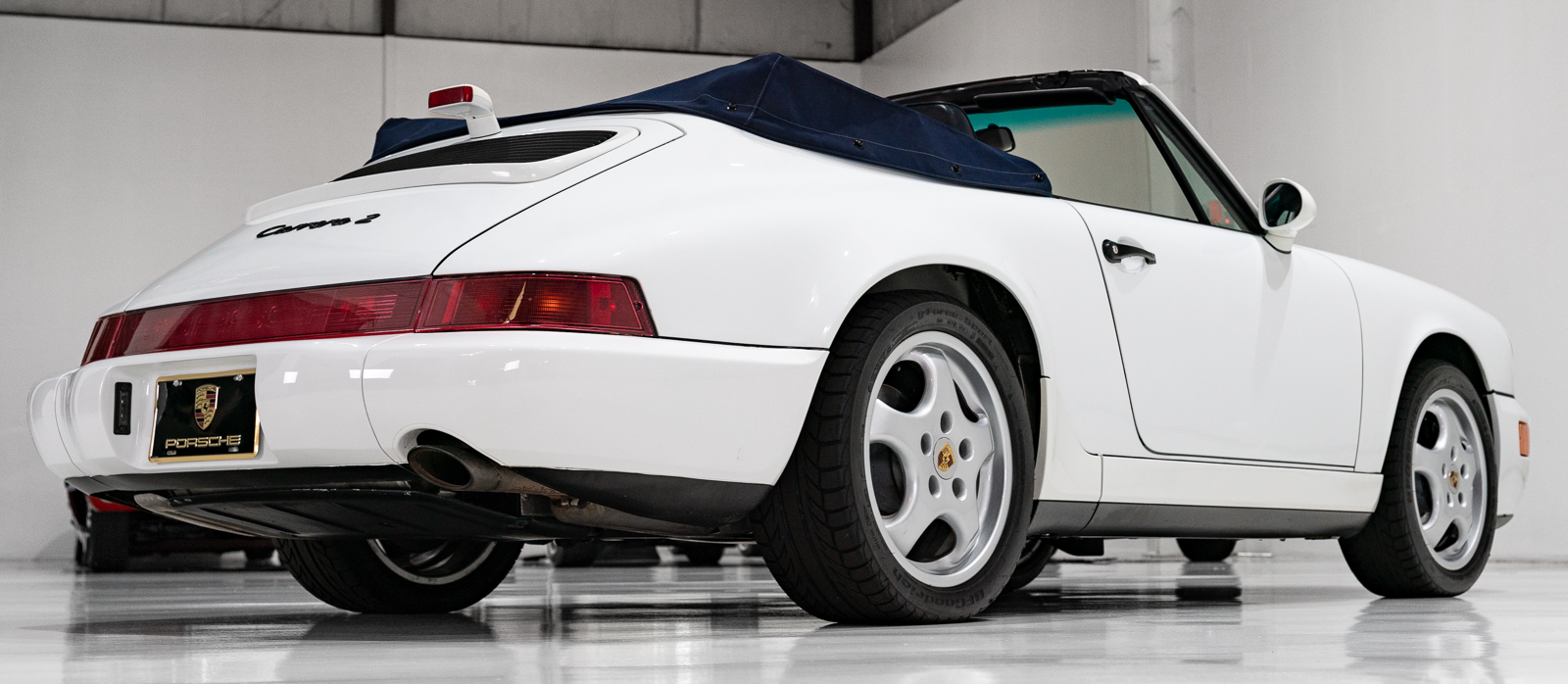 Used 1993 Porsche 911 Carrera Cabriolet RWD image 38