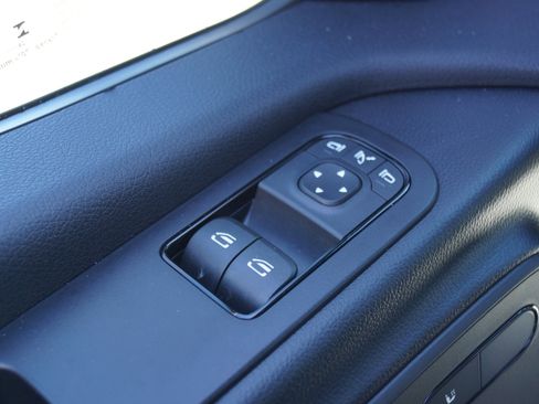 Used 2025 Mercedes-Benz Sprinter 2500 image 9