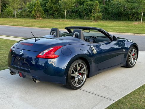 Used 2013 Nissan 370Z Touring Sport image 8