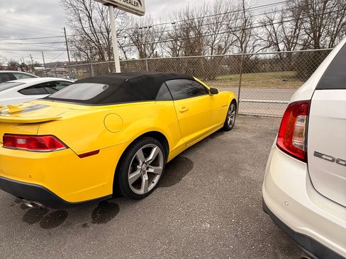 Used 2015 Chevrolet Camaro LT image 2