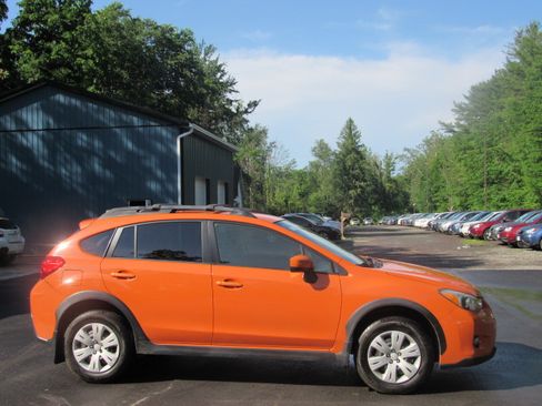 Used 2015 Subaru XV Crosstrek 2.0i Premium AWD/4WD image 8