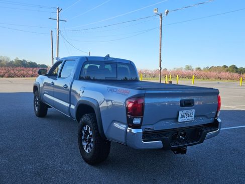 Used 2019 Toyota Tacoma image 3