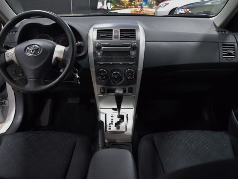 Used 2010 Toyota Corolla S image 22
