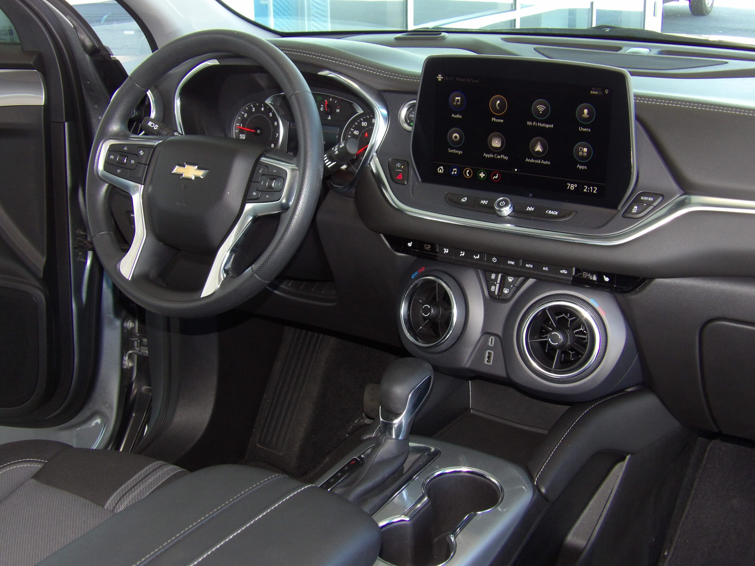Used 2025 Chevrolet Blazer FWD LT w/ 2LT image 21