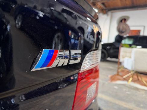 Used 2003 BMW M5 RWD image 5