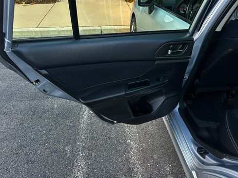 Used 2013 Subaru Impreza 2.0i Sport Premium image 13