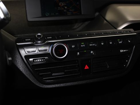 Used 2017 BMW i3 image 11