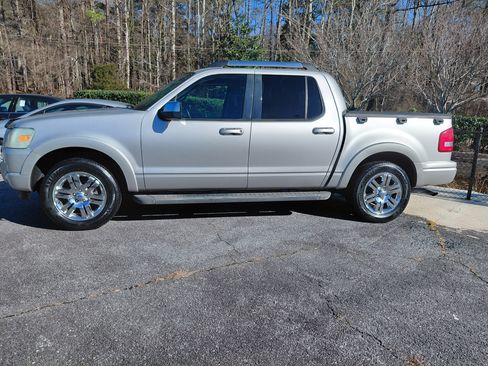 Used 2007 Ford Explorer Sport Trac Limited image 4