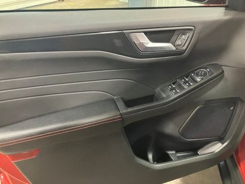 Used 2024 Ford Escape ST-Line image 8