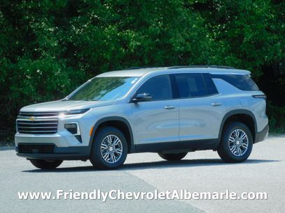 Used 2026 Chevrolet Traverse FWD LT