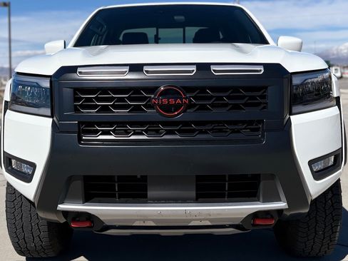 Used 2026 Nissan Frontier PRO-4X image 2