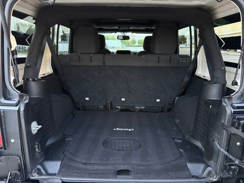 Used 2015 Jeep Wrangler 4WD Unlimited Sport image 49