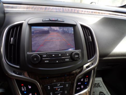 Used 2015 Buick LaCrosse Premium image 13