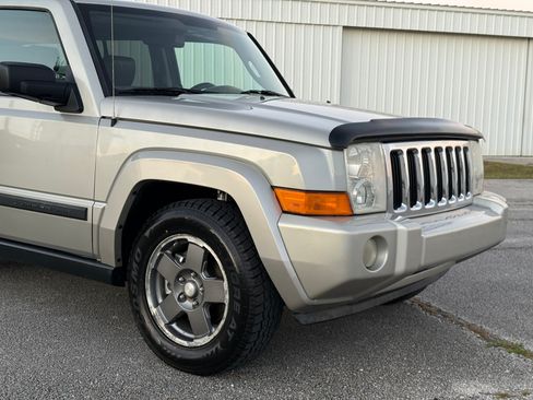 Used 2008 Jeep Commander Sport image 43