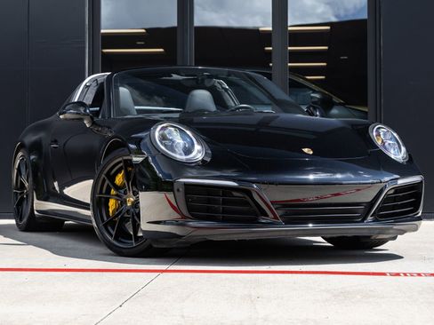 Certified 2017 Porsche 911 Targa 4S AWD/4WD image 6