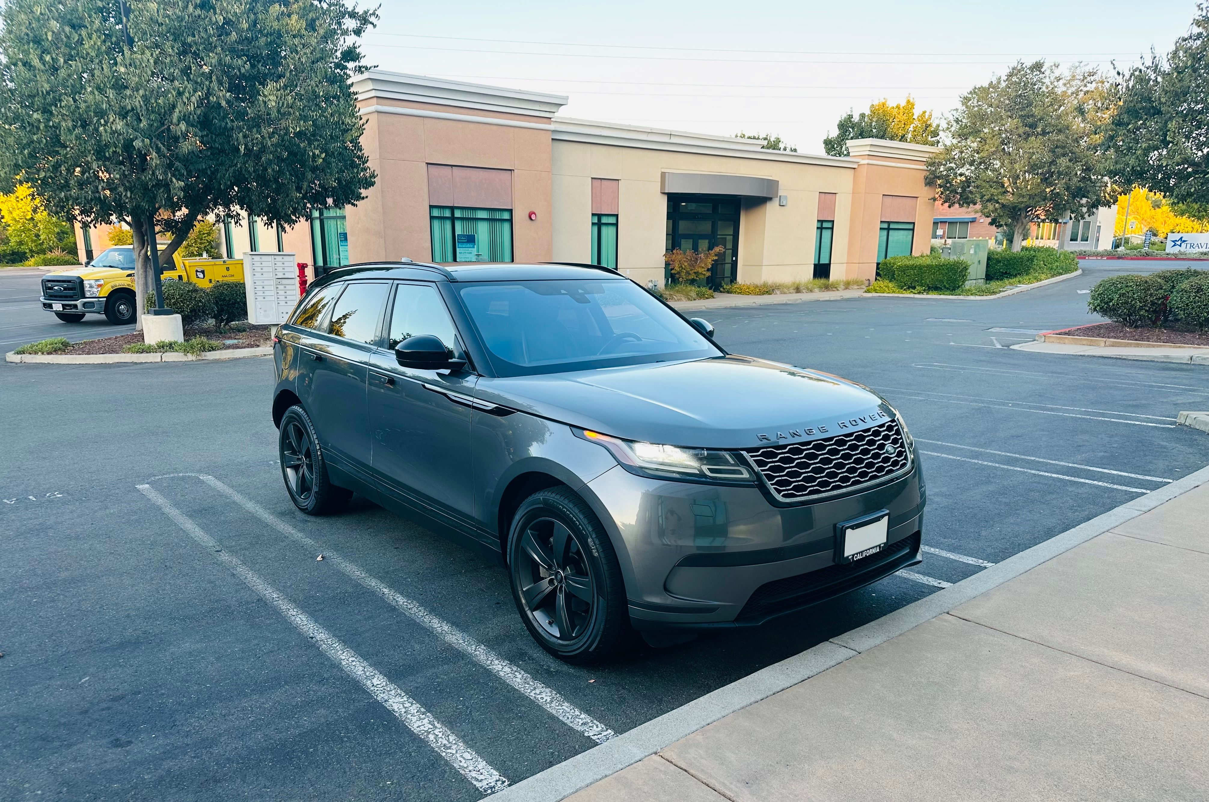 Used 2018 Land Rover Range Rover Velar S AWD/4WD image 1