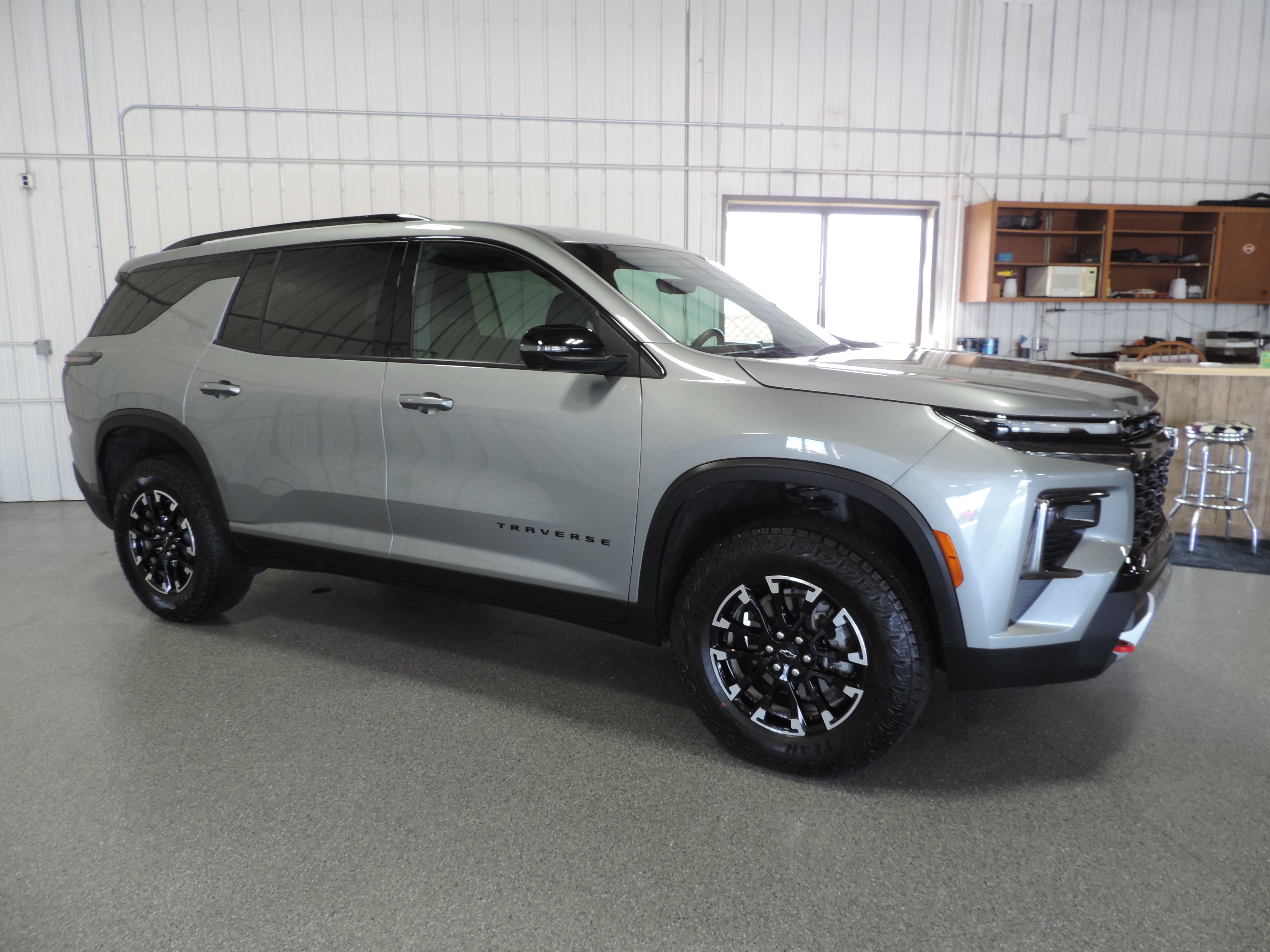Used 2026 Chevrolet Traverse AWD Z71 image 11