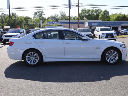 Used 2016 BMW 528i xDrive Sedan AWD/4WD image 9