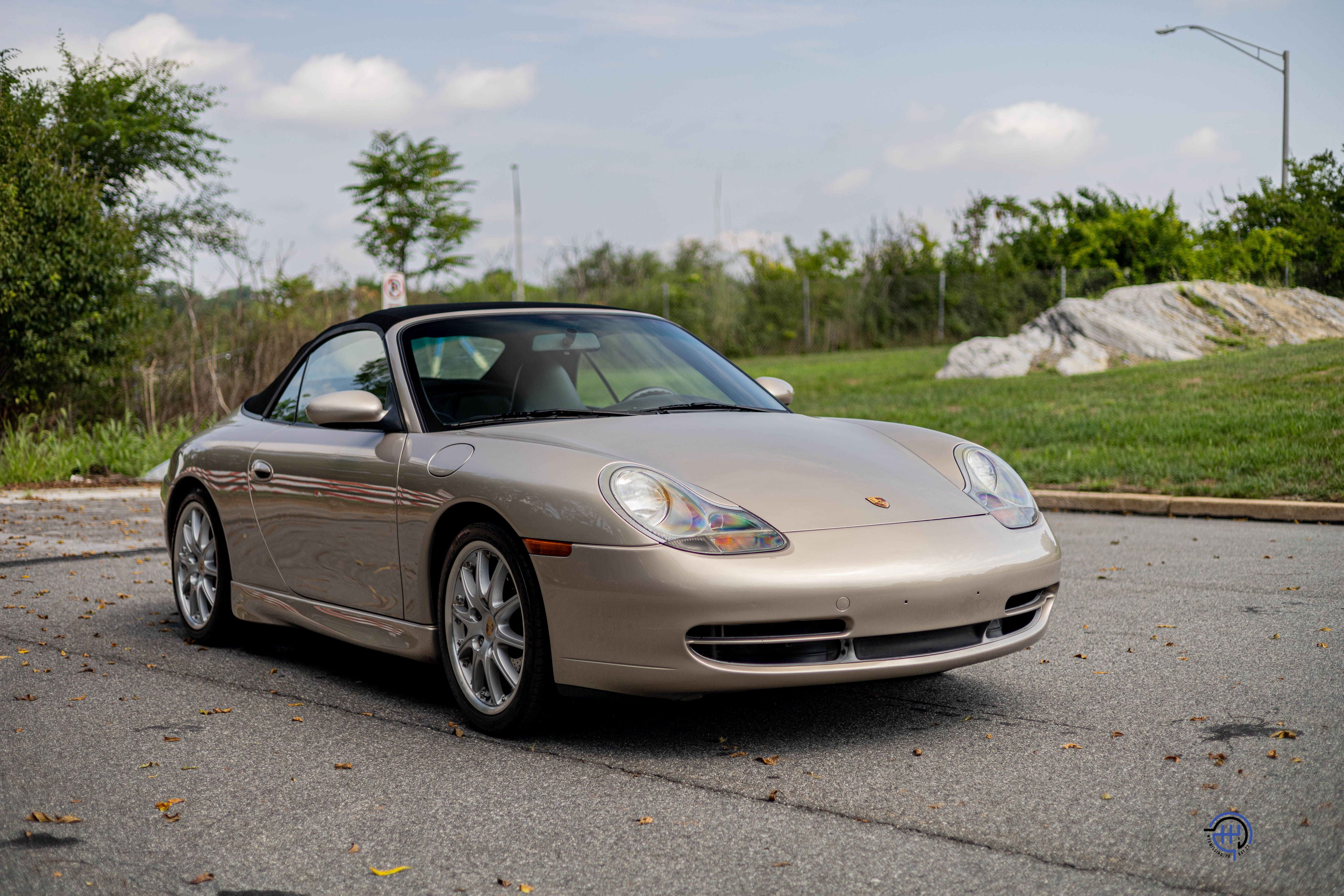 Used 2000 Porsche 911 Carrera Cabriolet RWD image 25