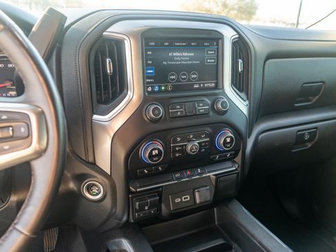 Used 2022 Chevrolet Silverado 2500 LT image 15
