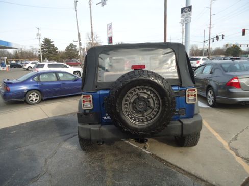 Used 2010 Jeep Wrangler Sport image 4