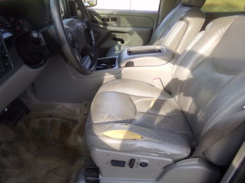 Used 2005 Chevrolet Tahoe Z71 image 10