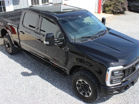 Used 2023 Ford F250 Lariat image 10