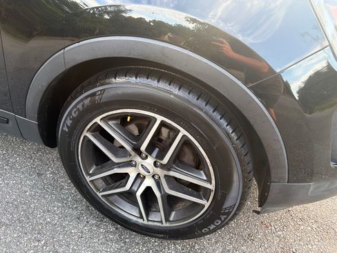 Used 2017 Ford Explorer 4WD Sport image 76