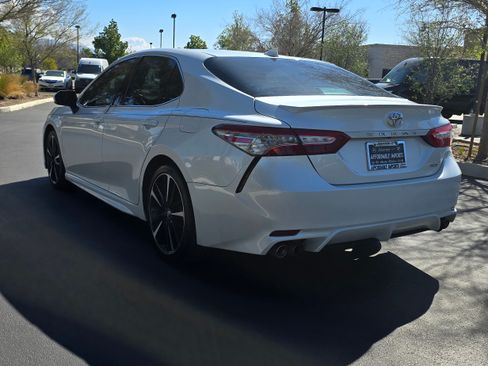 Used 2019 Toyota Camry XSE image 12
