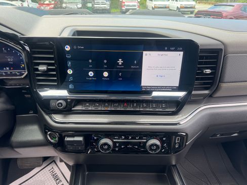 Used 2022 Chevrolet Silverado 1500 ZR2 image 16