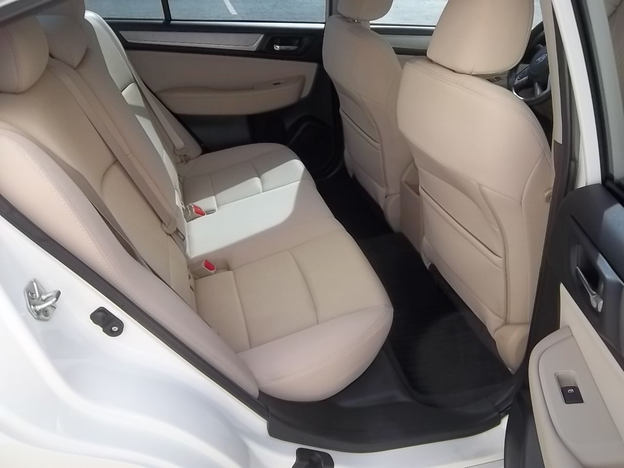 Used 2015 Subaru Legacy 2.5i Premium AWD/4WD image 27