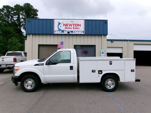 Used 2016 Ford F250 2WD Regular Cab Super Duty image 9