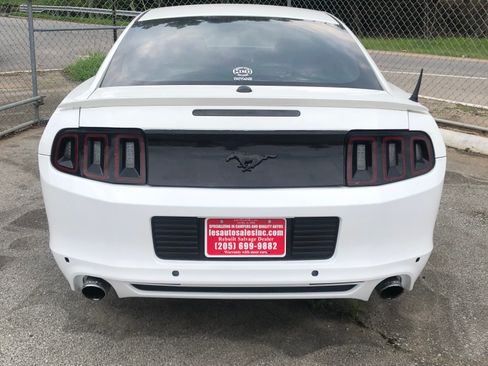 Used 2013 Ford Mustang Coupe RWD image 3
