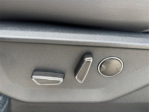 Used 2025 Ford F150 Lariat image 23