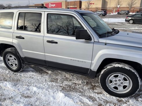 Used 2014 Jeep Patriot Sport image 6