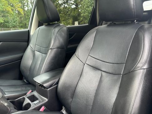 Used 2015 Nissan Rogue SL image 8