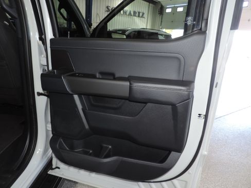 Used 2024 Ford F150 XLT AWD/4WD image 29