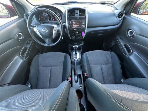 Used 2017 Nissan Versa 1.6 SV image 9