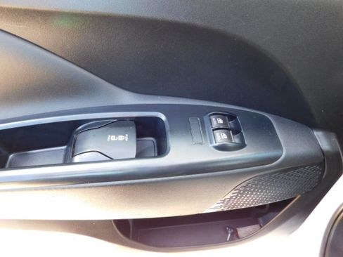 Used 2017 RAM ProMaster City SLT image 9