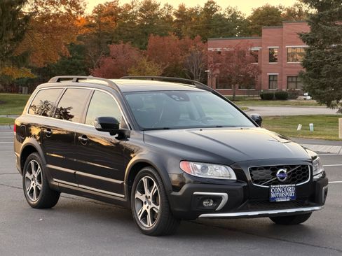 Used 2015 Volvo XC70 T6 Platinum image 1